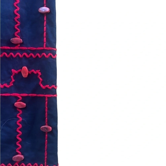 Etcetera beautiful skirt with pebble and yarn detail in bright  red- size 4 - Picture 4 of 6